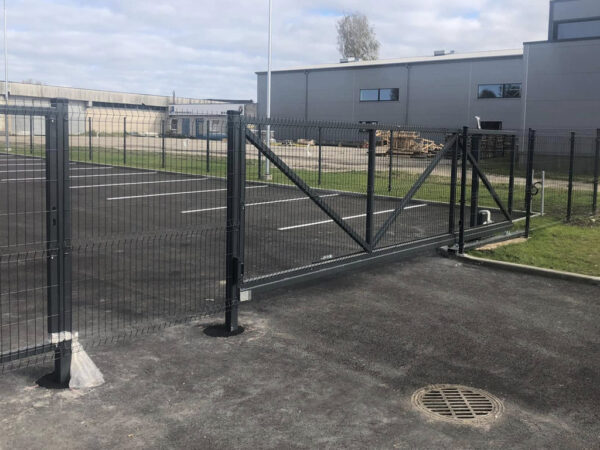 Fences and gates construction - Image 6